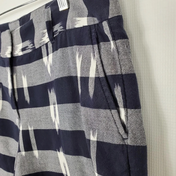 LOFT Rivera Navy Blue and White Shorts Siz… - Picture 3 of 7